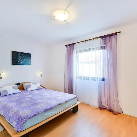 Apartment With A Parking Space - Kozjak, - 18579
