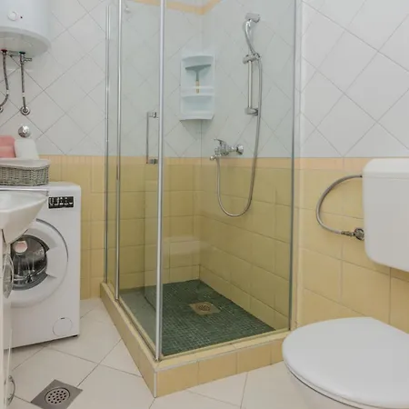 Apartment With A Parking Space - Kozjak, - 23400 Vir